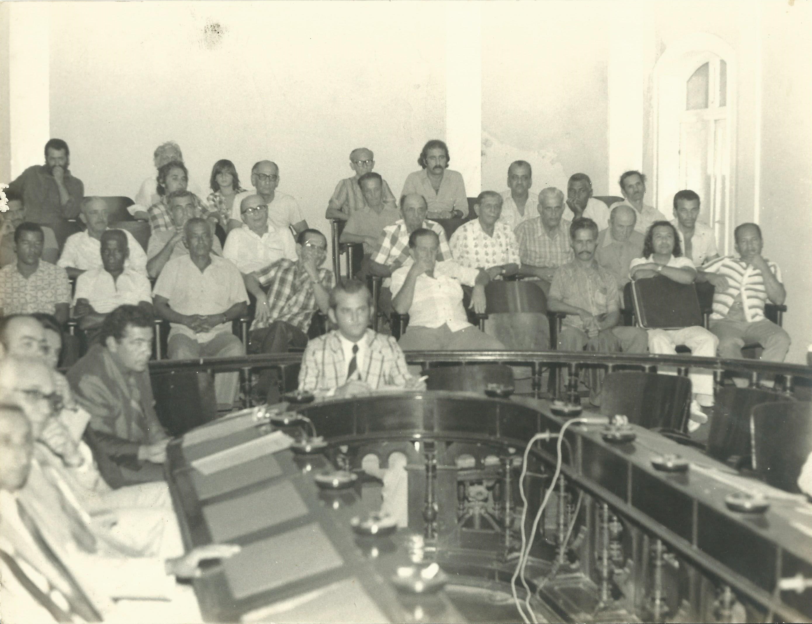 Ao Centro Vereador Ederval Azeredo Venâncio, à esquerda os Vereadores Valdebrando Carvalho da Silva, Plínio Dutra e Amaro Gomes de Almeida